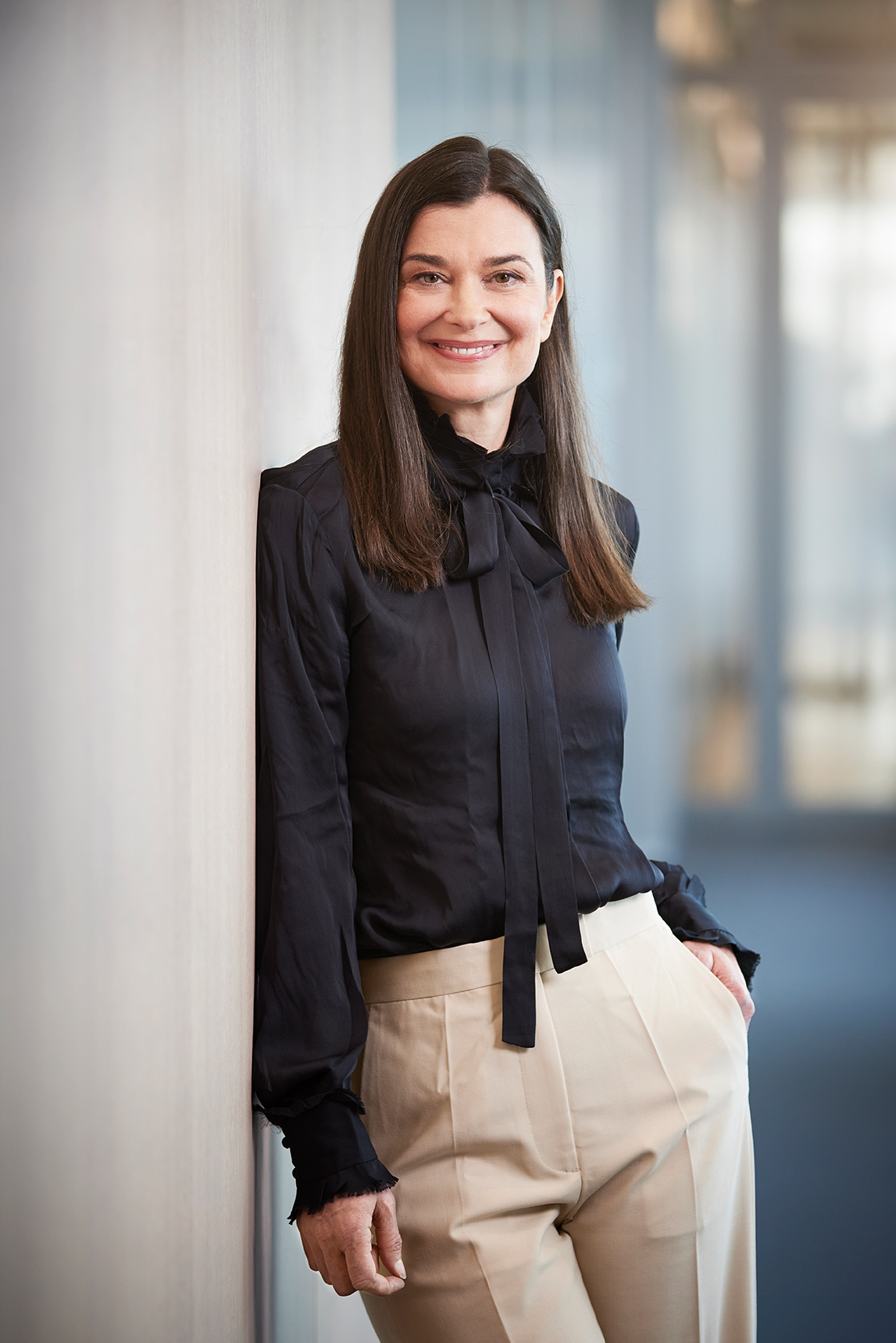 Dr. Nina Smidt Dr. Nina Smidt