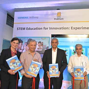 Launch of the project by Nina Smidt, Madhav Chavan (Pratham) Anantharaman Subramaniyan, Head of Strategy Siemens India © Siemens Stiftung