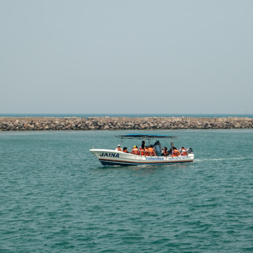 Schüler*innen, Lehrkräfte und andere Mitglieder der Gemeinde lernen vor Ort die Auswirkungen des Klimawandels an der Küste von Veracruz kennen.​ © Siemens Stiftung/ Fondo Golfo de México AC und SEV (Secretaria de Educación Veracruz)